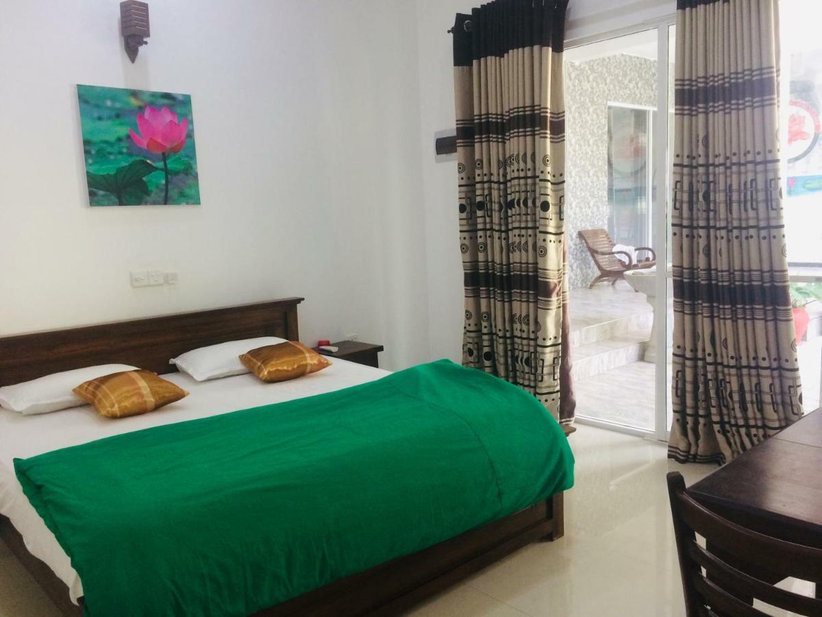 Lotus Dreams Guesthouse Weligama Exterior foto