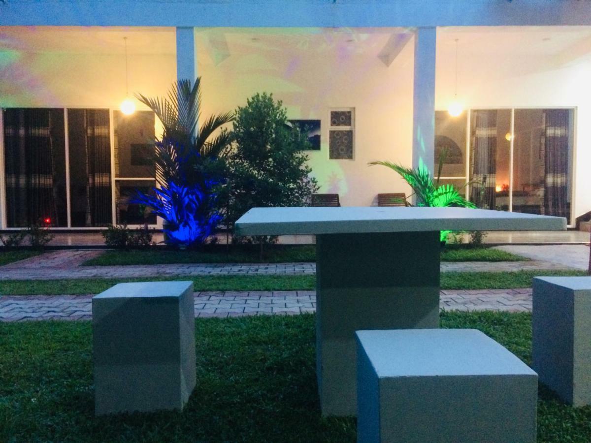Lotus Dreams Guesthouse Weligama Exterior foto